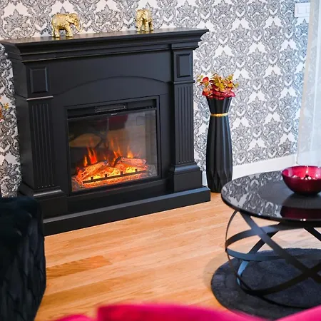 Charm Apartment *