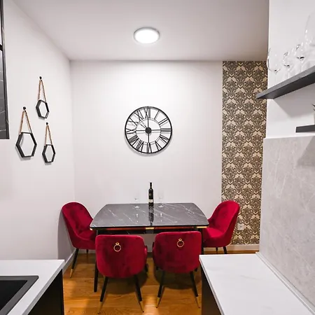 Charm Apartment
