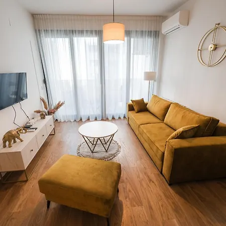 アパート Charm バニャ・ルカ