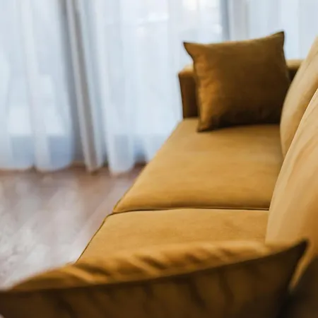 Charm バニャ・ルカ